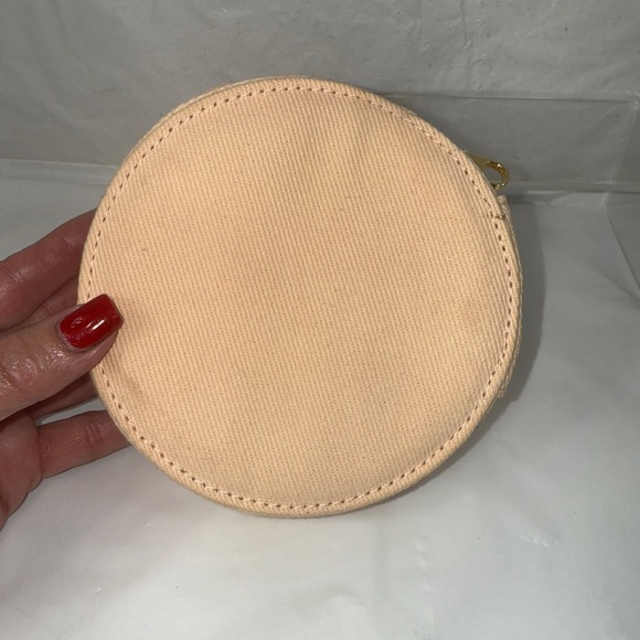 Burberry round cosmetic pouch bag - Picture 6 of 14